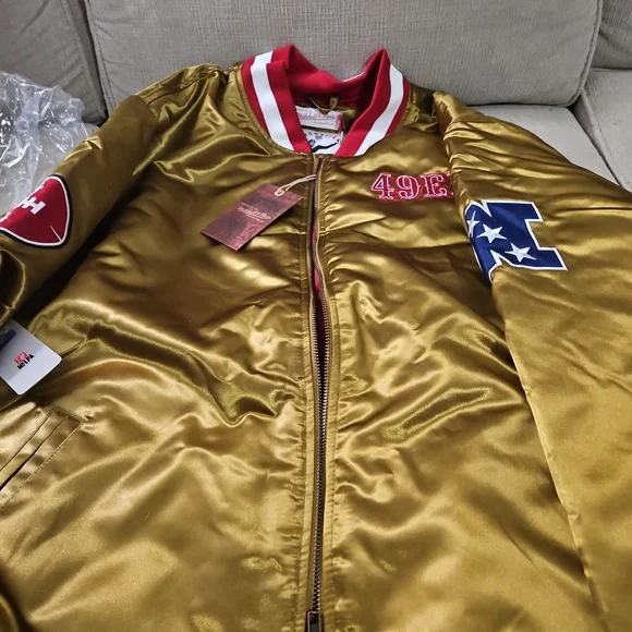 Mitchell and Ness Satin Gold San Francisco 49ers Heavyweight Jacket. XXL - Picture 4 of 16